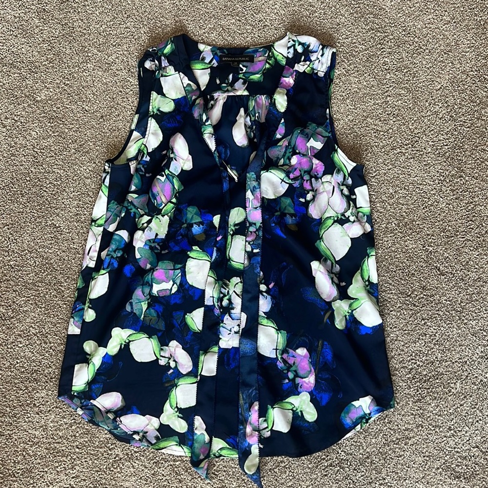 Banana Republic sleeveless blouse